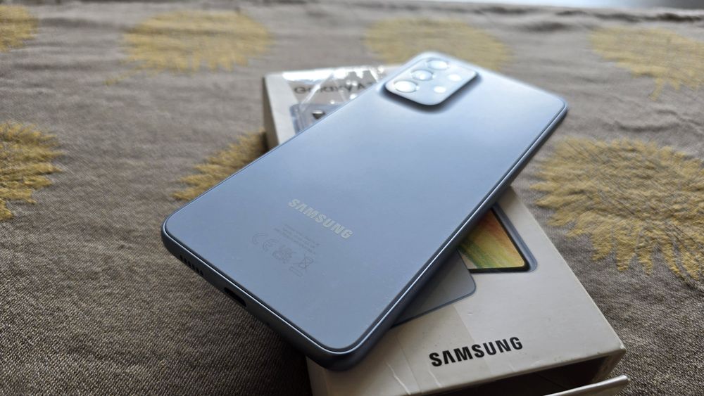 Samsung Galaxy A33 5G 128GB/6GB Awesome Blue – Перфектен
