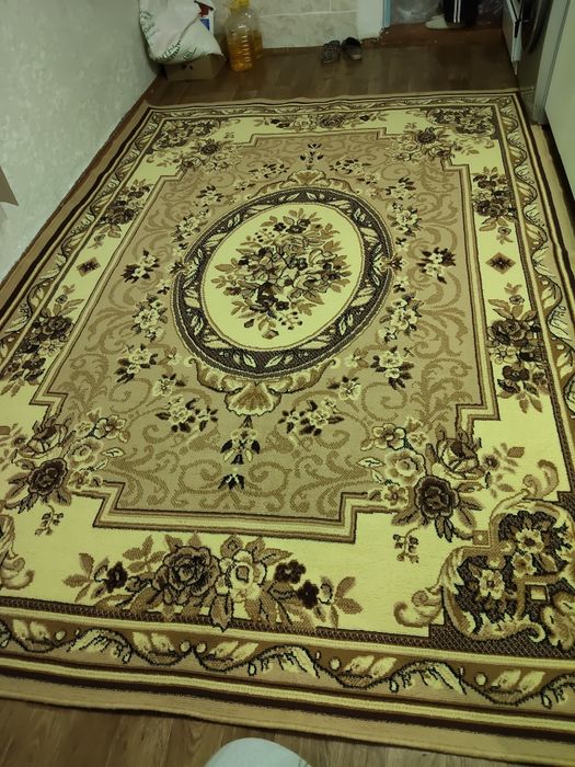 Продам ковер 2*3 за 12000 тг