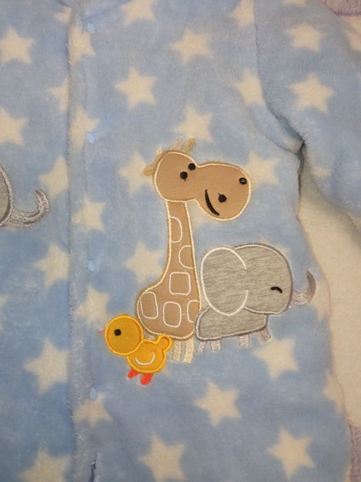 Продам комбенизон на малыша