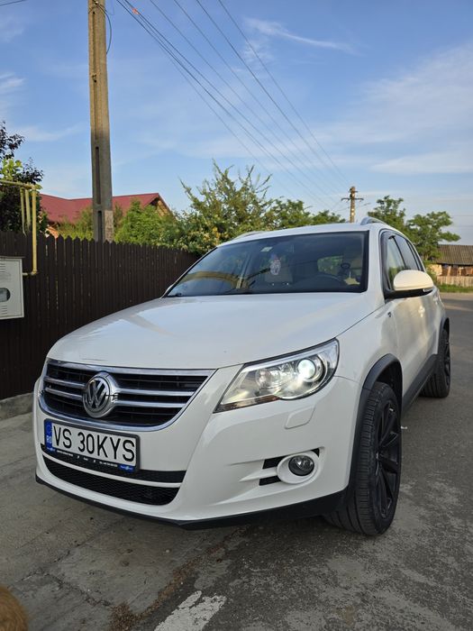 Volkswagen Tiguan 2.0 TSI 4Motion Sport & Style, 200 CP, an 2011, 205.000 km