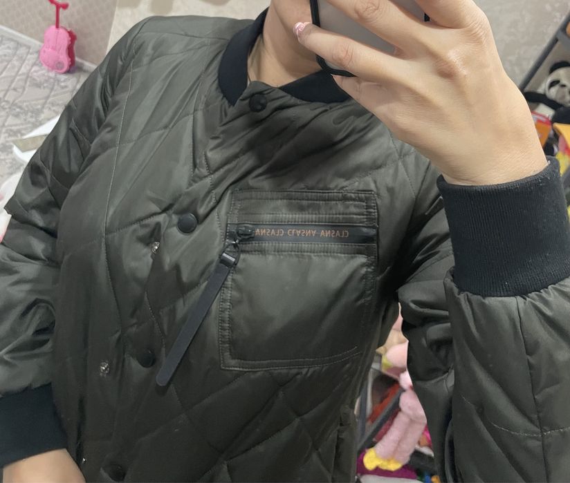 Продам бомбер удлиненный. По типо плаща