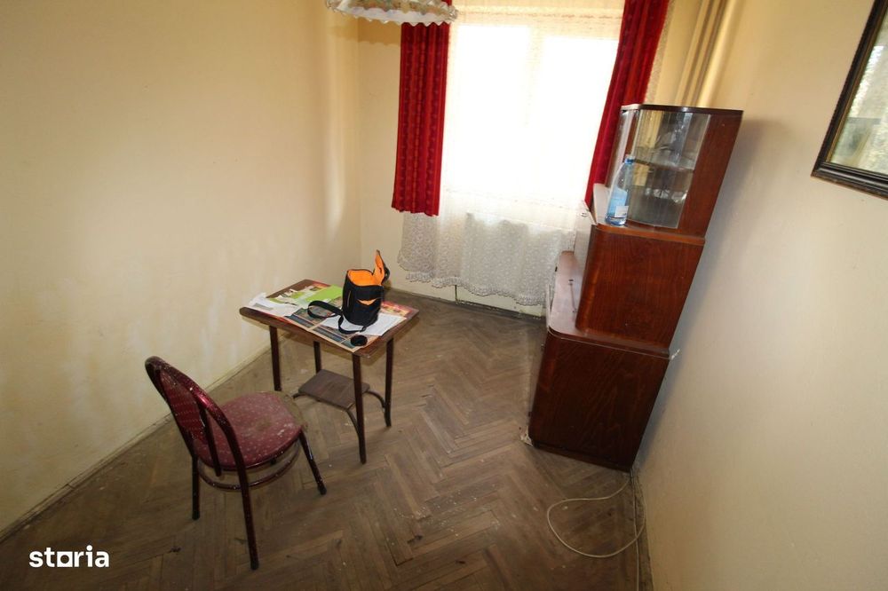 Apartament 3 camere, zona Piața Mică — fotografia 1