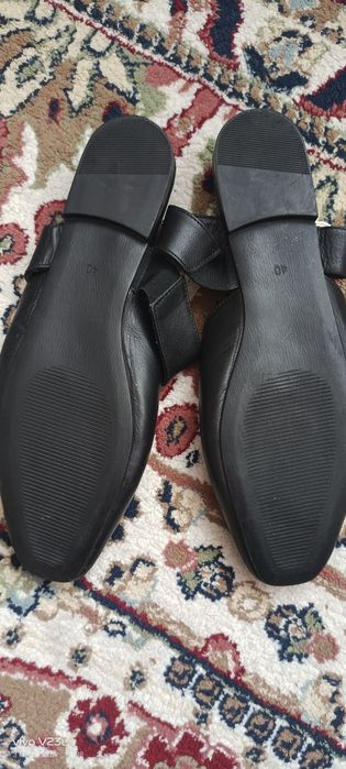 Продам босоножки женские