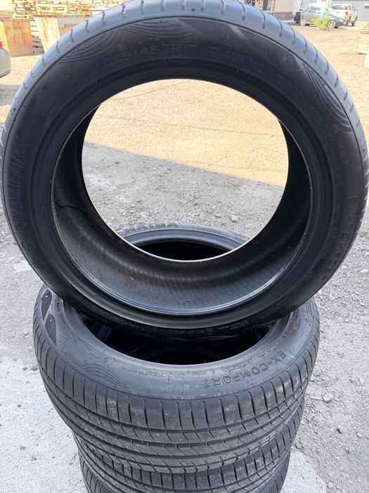 Продам  шины  летние  на 17 диски.