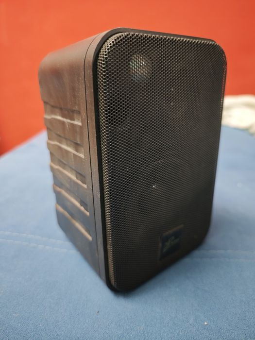 Продавам си съраунд системата