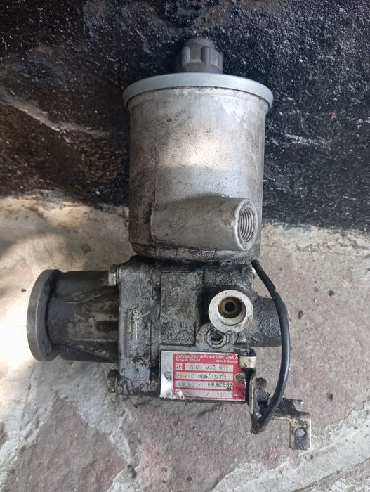 ГУР рулевой на мерс