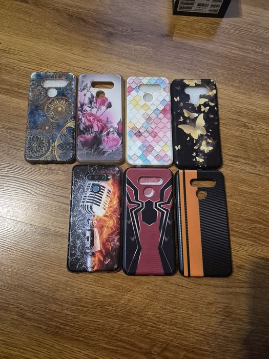 Смартфон LG Q60 + карта памет 128GB, кейсове и протектори