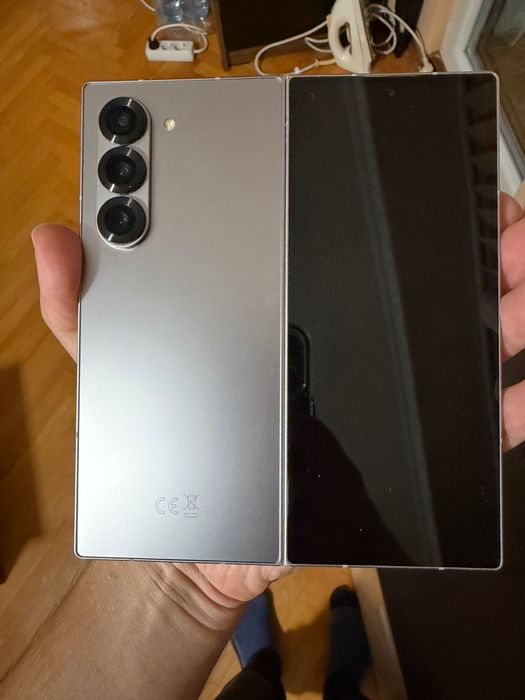 Samsung Z Fold 6