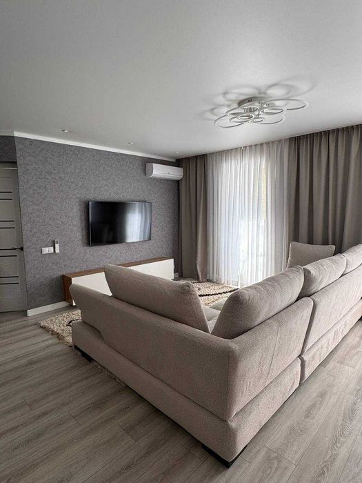 Продам 3 комнатну квартиру