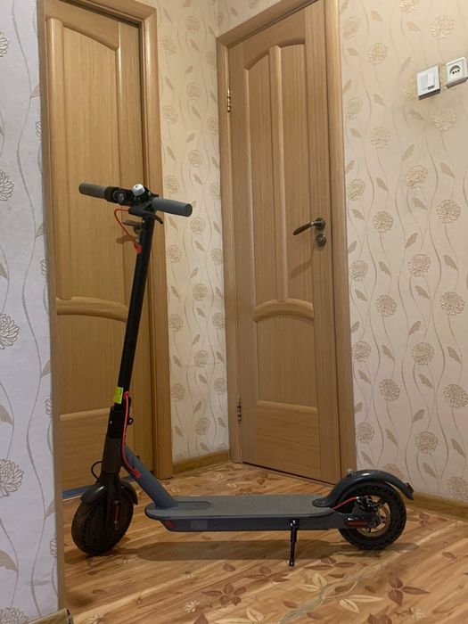 Продам самокат с оригинальной батареей .