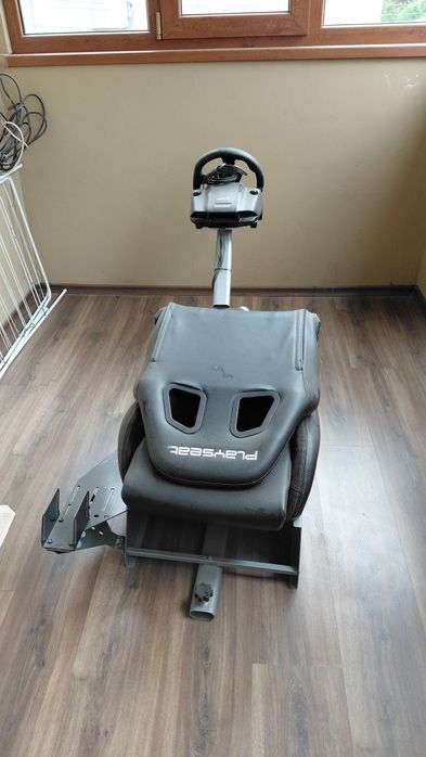 Волан logitech с педали и седалка playseat