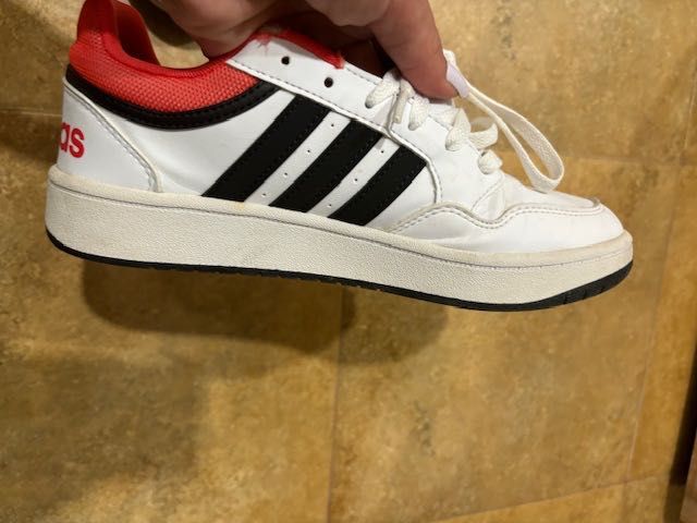 Детски маратонки”Адидас”