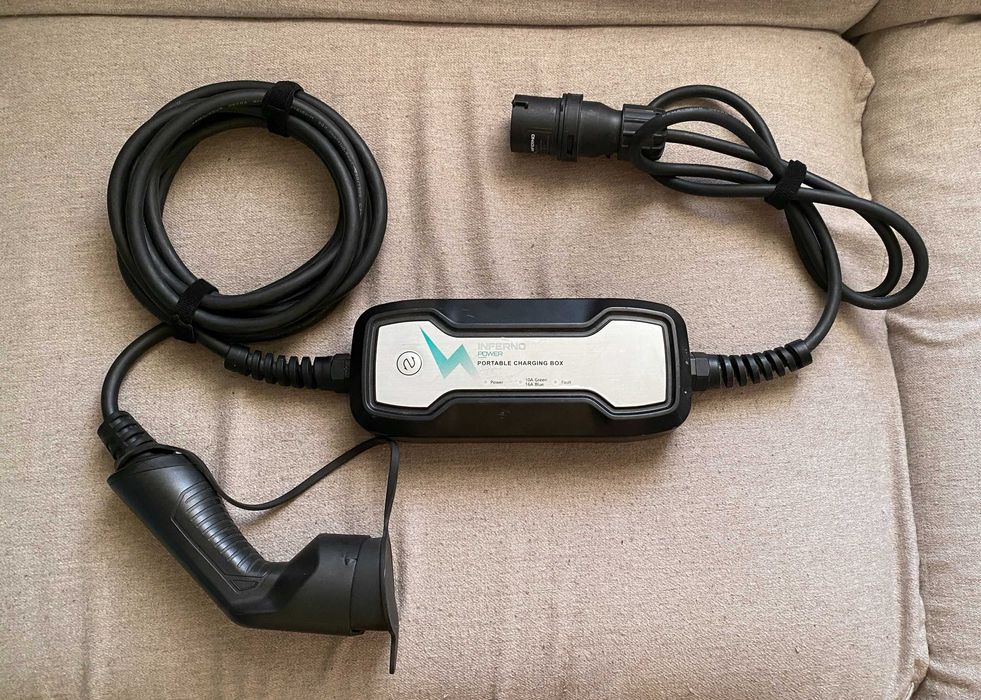 Încărcător portabil EV Inferno Power 230V 10A 16A comutabil, IP66