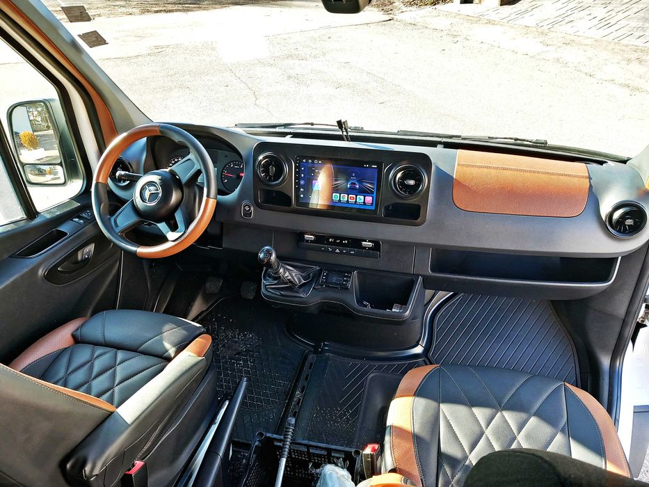 Mercedes Sprinter / 8+1 locuri / 2018 / ALB / Incalzire Auxiliara