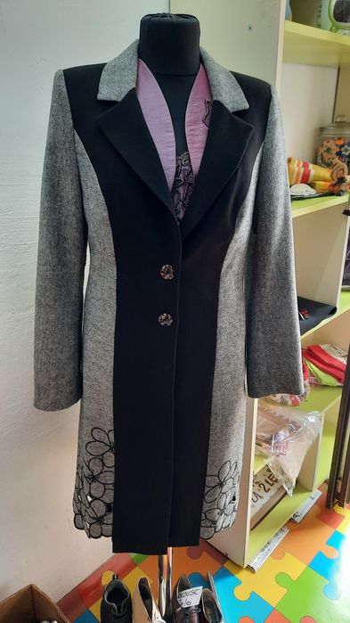 Pardesiu elegant stofa