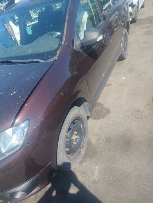 Bara fata capota far Dacia Logan 2 MCV