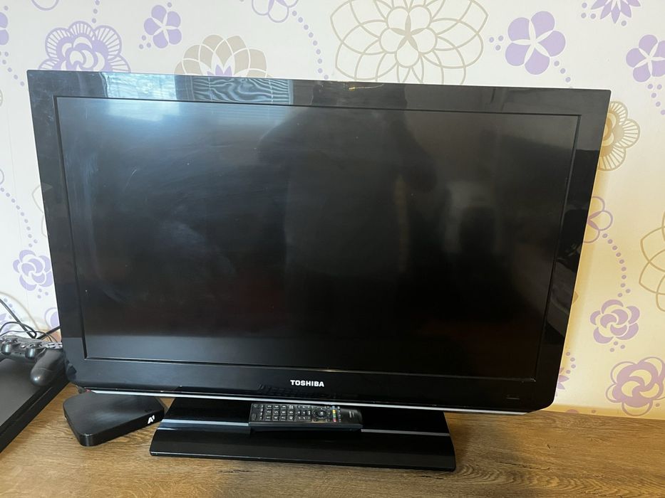 Телевизор Toshiba32/ Crown 32