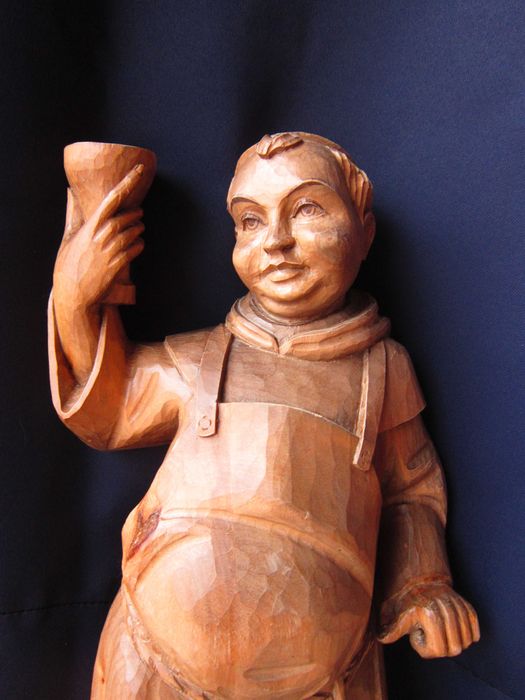 cadou rar Monk Black Forest Calugar cu Vin lemn Germany 1950