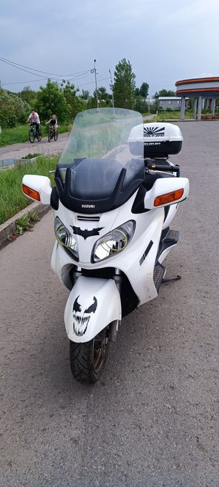 Burgman 650 белый 2003 г.в.