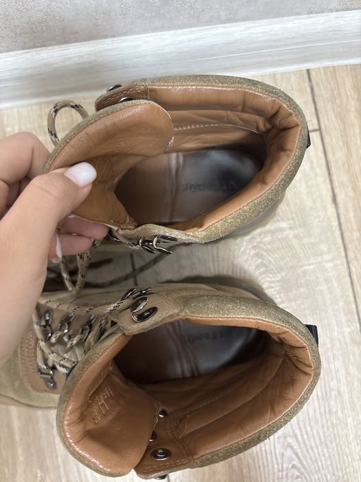 Продаю б/у обувь