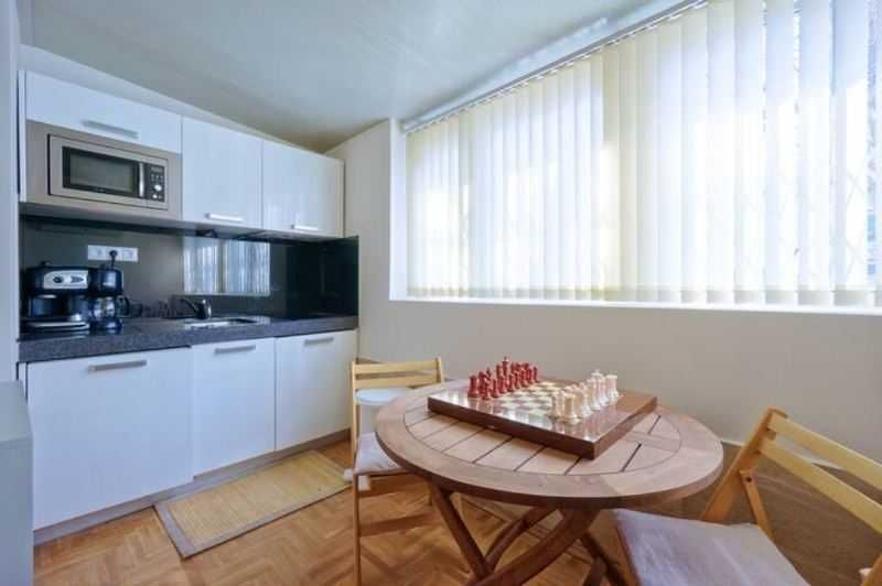 Продава се Двустаен апартамент в София, Оборище - 55 кв.м за 3091 €/кв.м - Снимка #1