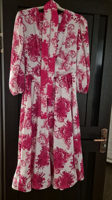 Продам платье, надевала один раз