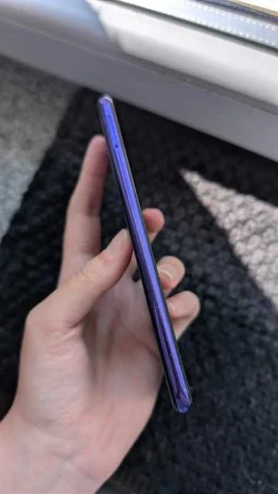 Telefon  Huawei Nova 5T 128gb + 6gb ram și 2 huse cadou