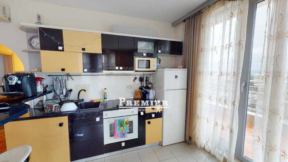Продава се Тристаен апартамент в Поморие - 106 кв.м за 1557 €/кв.м - Снимка #2