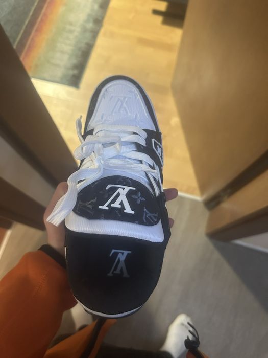 Louis Vuitton  обувки