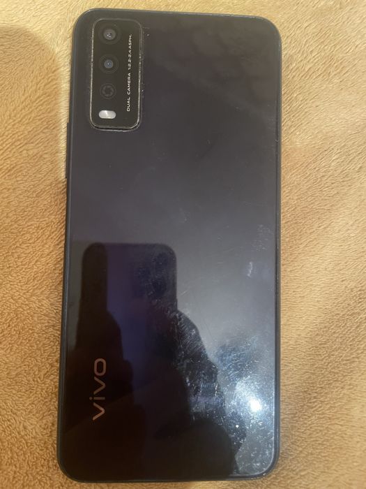 Телефон Vivo Y20 сломан