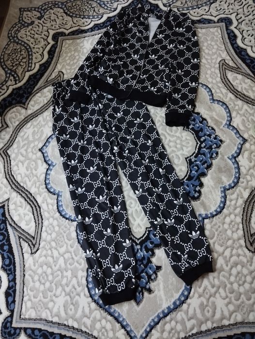 Спортивный костюм 46-48 размер б/у