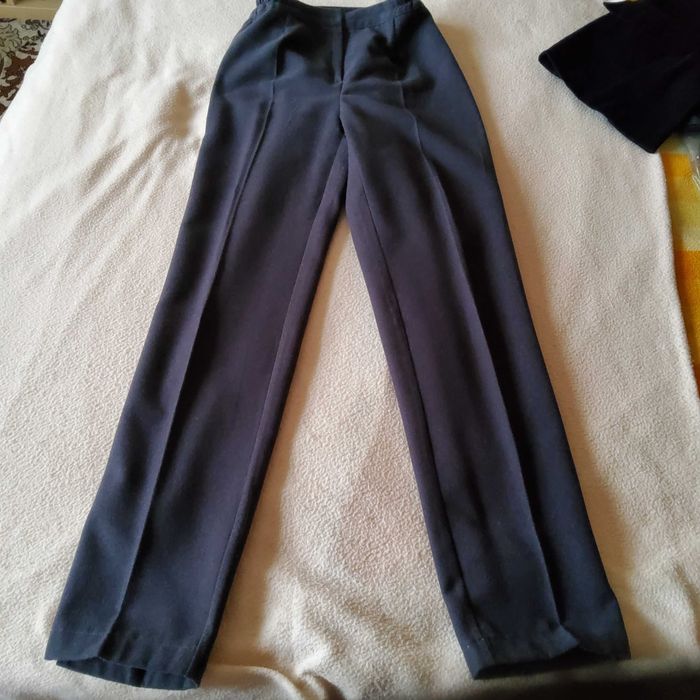 Продавам дамски панталони