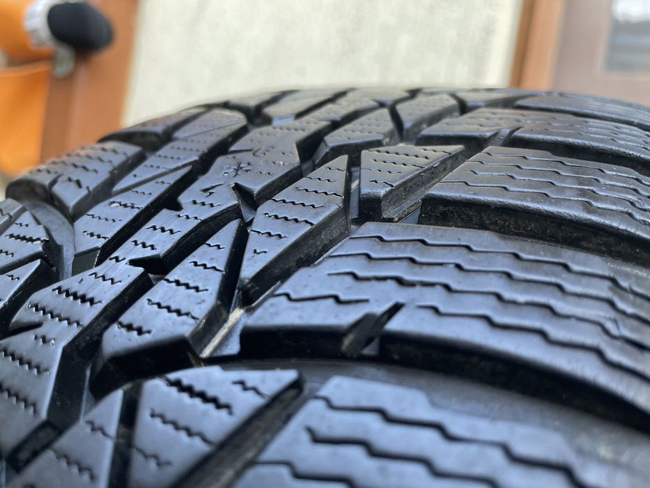 Зимни гуми Nokian 195 50 16