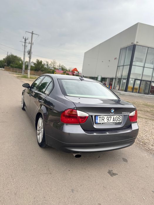 Vând BMW e90 320d