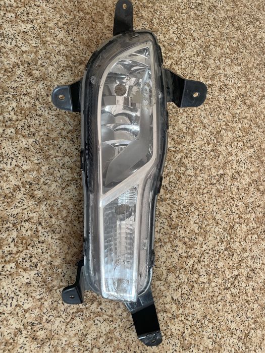 Продам противотуманку левую на ровен R-3 в хорошем сострянии