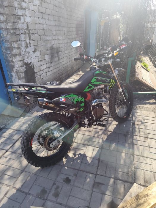Мотоцикл эндуру 250сс