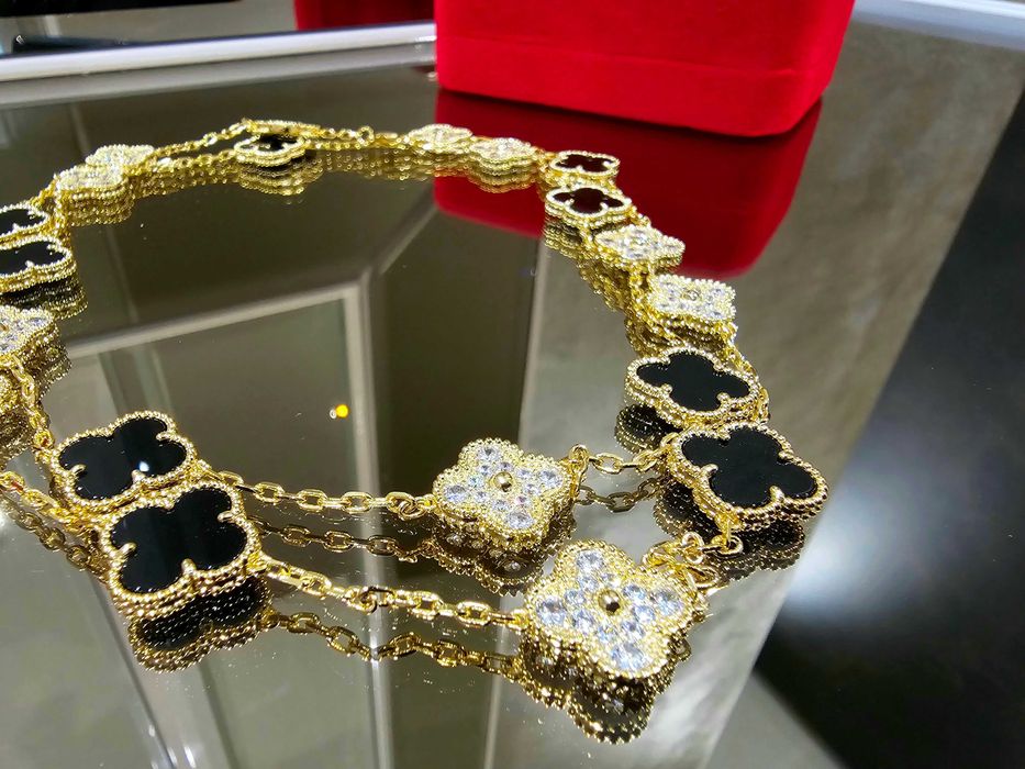 Van Cleef & Arpels VCA Gold Black Diamond 20 Alhambra Дамско Колие