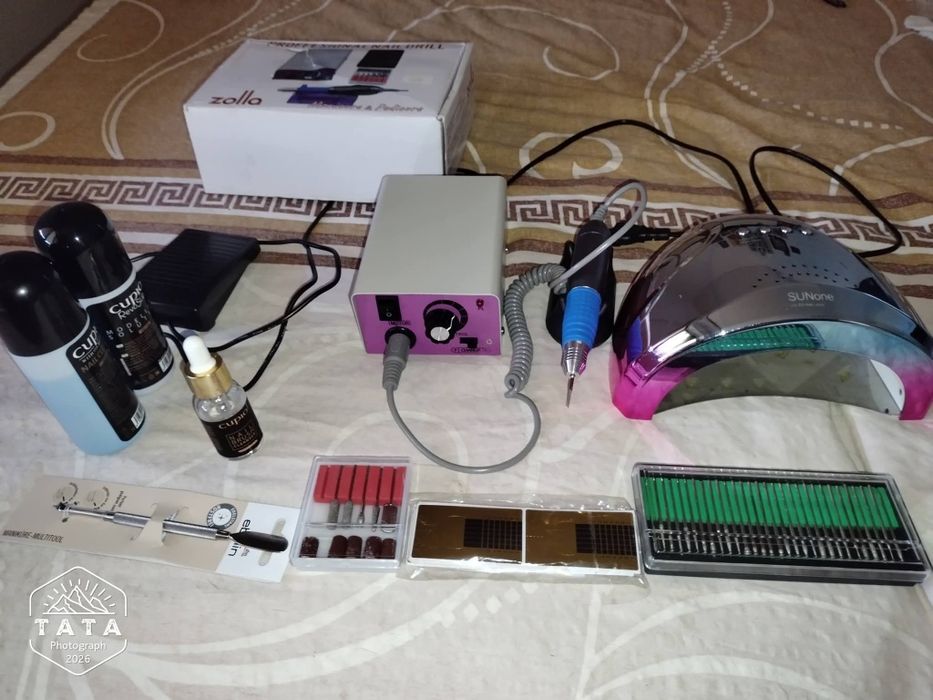 Set manichiura profesionala. Set complet stilist tehnician unghii gel