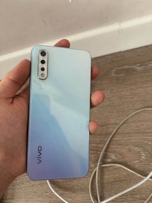 Продам телефоны на запчасти