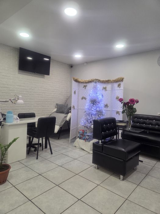 Сдам место для мастера маникюра