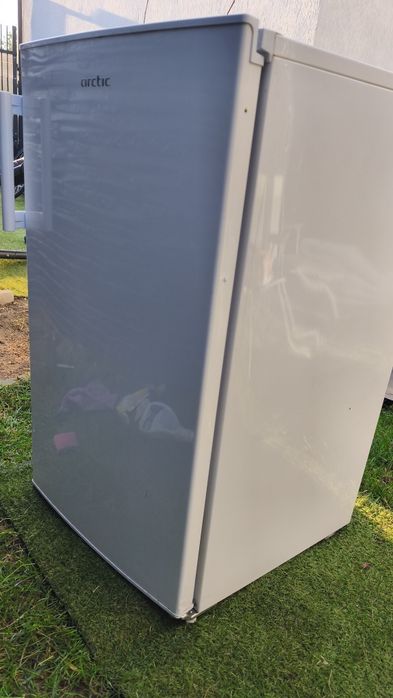 Frigider mic Arctic cu congelator (ANF115+) - stare perfectă
