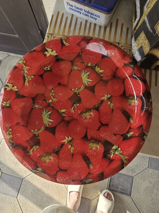 Продам новые пластиковые подносы