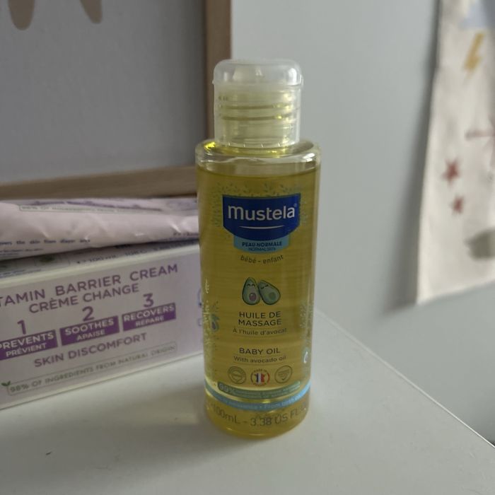 mustela Мустела олио и крем против подсичане + подарък още един крем