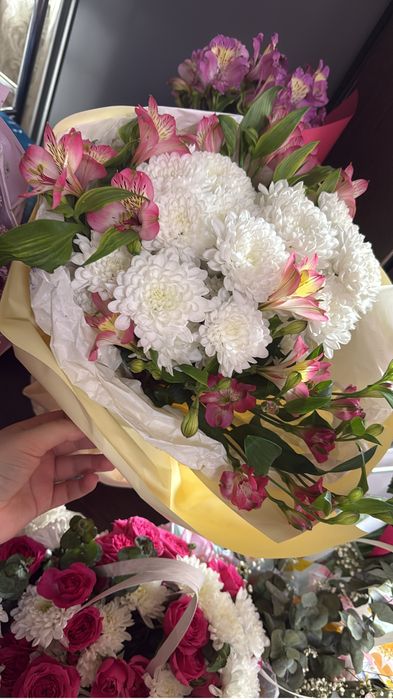 Свежие букеты цветов