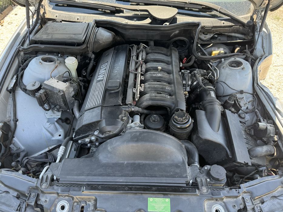 Бмв е39 323 (2.5) на части