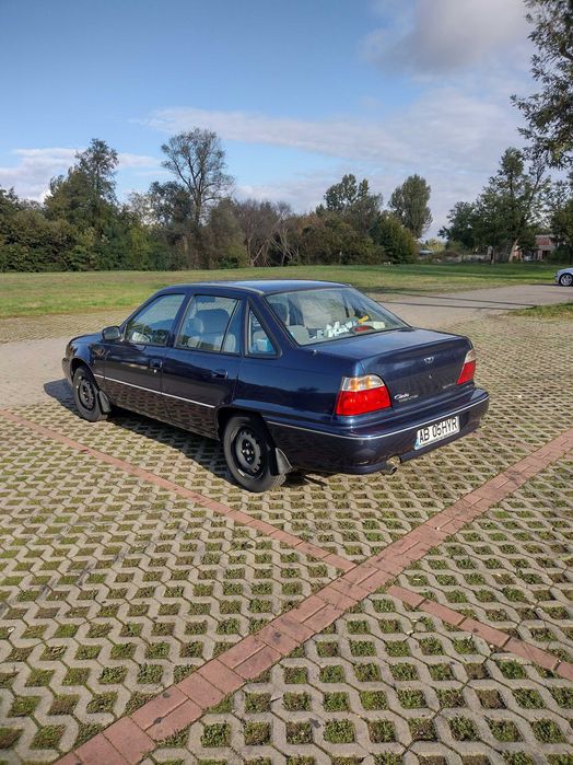 Autoturism Daewoo Cielo