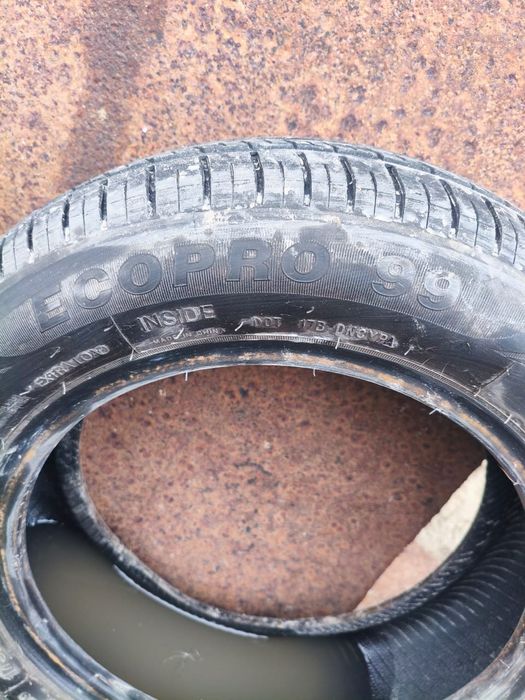 Продам два баллона размером 175 65 R14