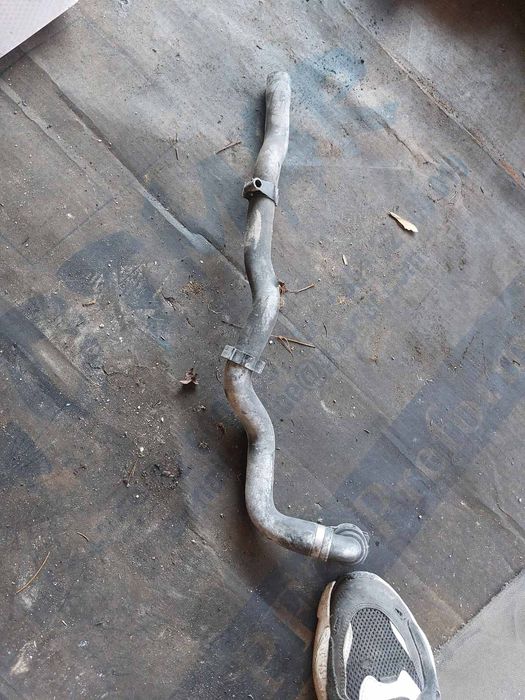 Маркуч охлаждаща течност е90 е91 бмв  2.0д 177кс bmw e90 e91 2.0d