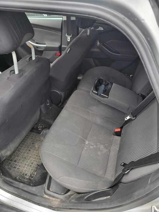 Dezmembram Ford Focus 3 break 2012