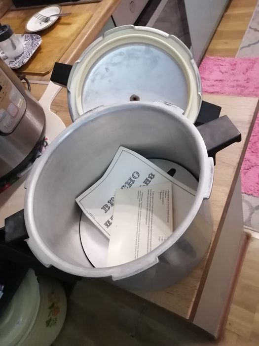 Продается скороварка советская